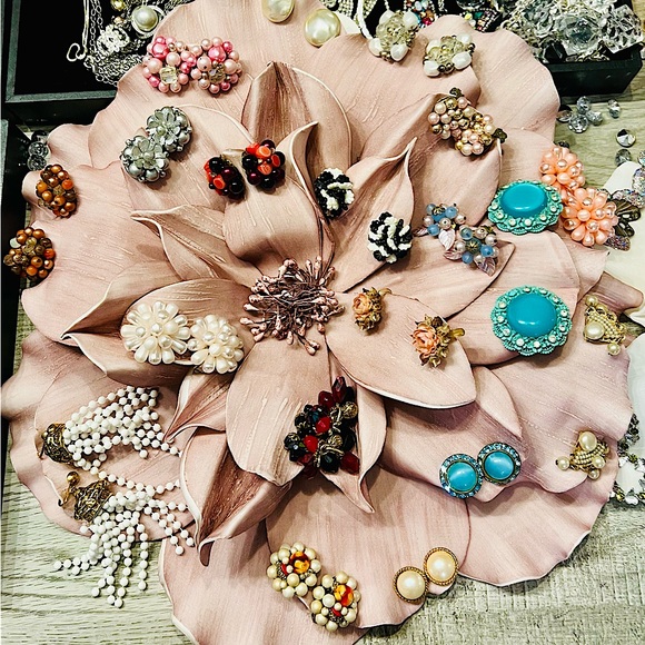 MY 1ST JEWELRY SHOW!!!! PLEASE LIKE TO BE NOTIFIED OF MY LIVE SHOW!!! - Picture 6 of 17